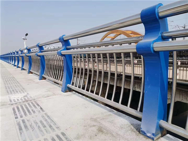 钦州304不锈钢复合管护栏的生产工艺揭秘